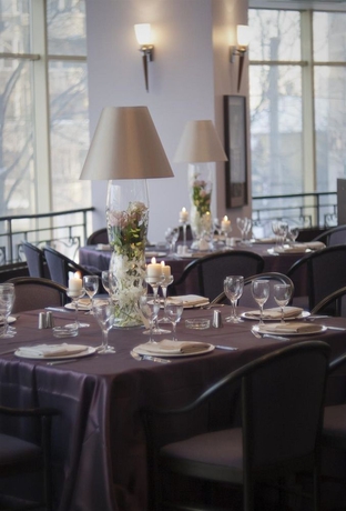 Imagen del bar/restaurante del Hotel Holiday Inn Bucharest - Times, An Ihg. Foto 7