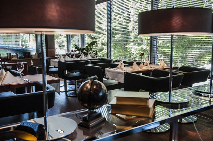 Imagen del bar/restaurante del Hotel Holiday Inn Bydgoszcz, An Ihg. Foto 5