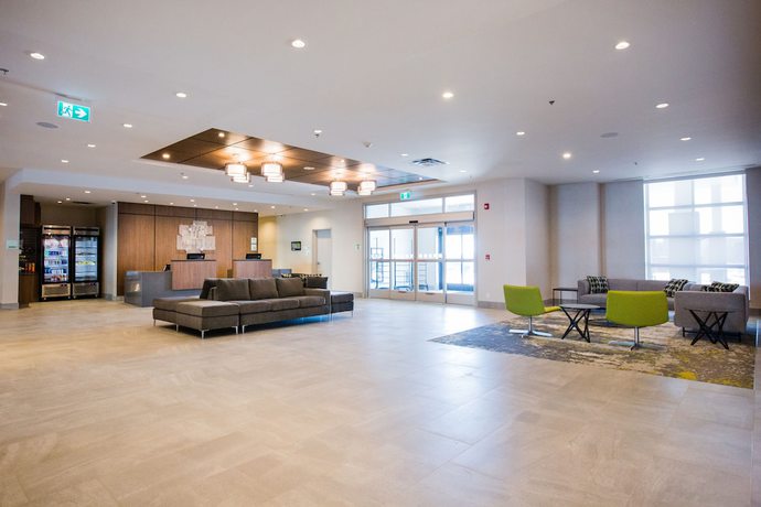 Imagen de los interiores del Hotel Holiday Inn Calgary South Conference Center, an IHG. Foto 14