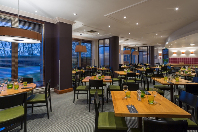 Imagen del bar/restaurante del Hotel Holiday Inn Cambridge, An Ihg. Foto 4