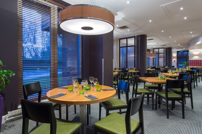 Imagen del bar/restaurante del Hotel Holiday Inn Cambridge, An Ihg. Foto 10