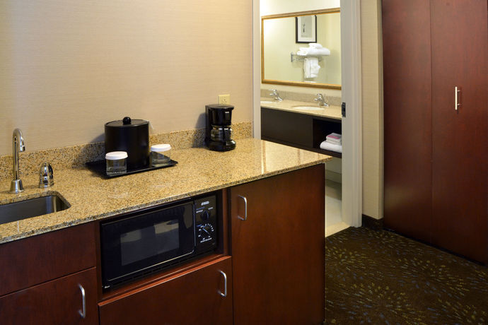 Imagen de la habitación del Hotel Holiday Inn Canton (belden Village). Foto 4