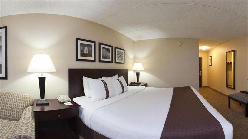 Imagen de la habitación del Hotel Holiday Inn Canton (belden Village). Foto 10