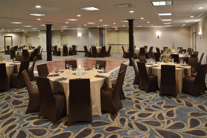 Imagen de los interiores del Hotel Holiday Inn Canton (belden Village). Foto 15