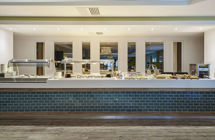 Imagen del bar/restaurante del Hotel Holiday Inn Cardiff - North M4. Foto 2