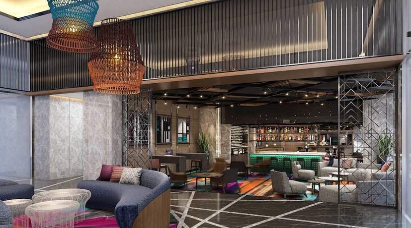 Imagen del bar/restaurante del Hotel Holiday Inn Cebu City, an IHG Hotel. Foto 5