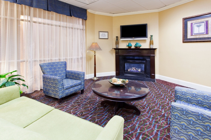 Imagen de los interiores del Hotel Holiday Inn Charleston Riverview, An Ihg. Foto 8