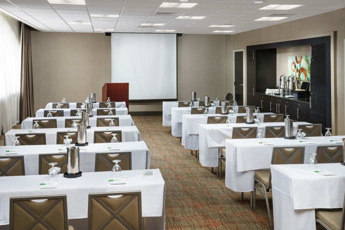 Imagen de los interiores del Hotel Holiday Inn Charlotte University Executive Park, An Ihg. Foto 11