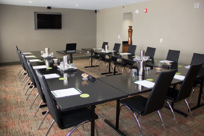 Imagen de los interiores del Hotel Holiday Inn Charlotte University Executive Park, An Ihg. Foto 13