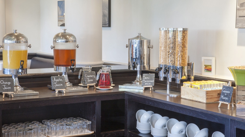 Imagen del bar/restaurante del Hotel Holiday Inn Chester - South, An Ihg. Foto 5