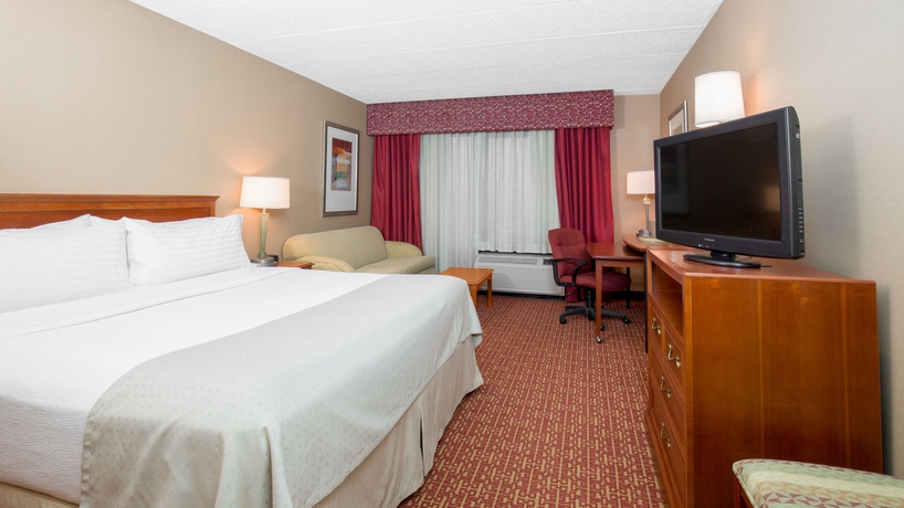 Imagen de la habitación del Hotel Holiday Inn Chicago Nw Crystal Lk Conv Ctr, An Ihg. Foto 7