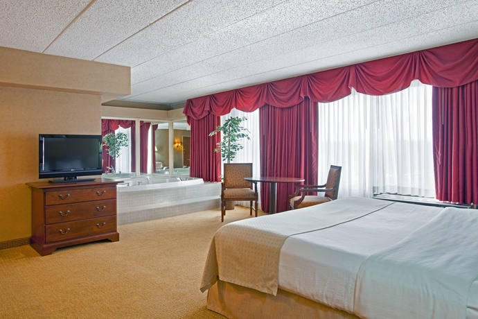 Imagen de la habitación del Hotel Holiday Inn Chicago Nw Crystal Lk Conv Ctr, An Ihg. Foto 9