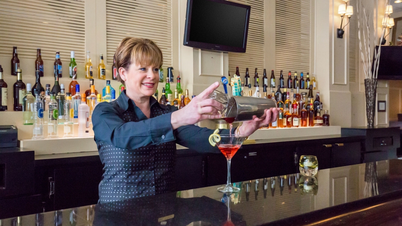 Imagen del bar/restaurante del Hotel Holiday Inn Chicago Nw Crystal Lk Conv Ctr, An Ihg. Foto 2