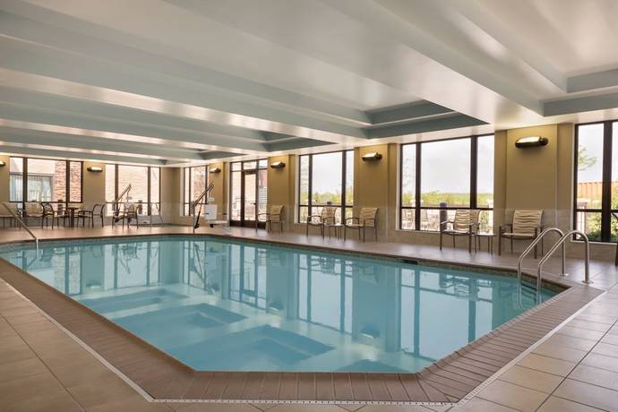 Imagen de la piscina del Hotel Holiday Inn Chicago - Schaumburg, an IHG. Foto 20
