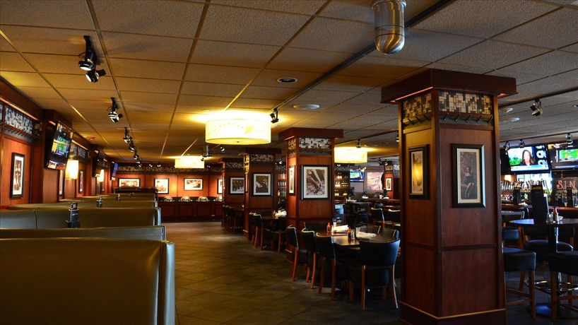 Imagen del bar/restaurante del Hotel Holiday Inn Chicago-oakbrook, An Ihg. Foto 1
