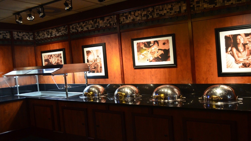 Imagen del bar/restaurante del Hotel Holiday Inn Chicago-oakbrook, An Ihg. Foto 7