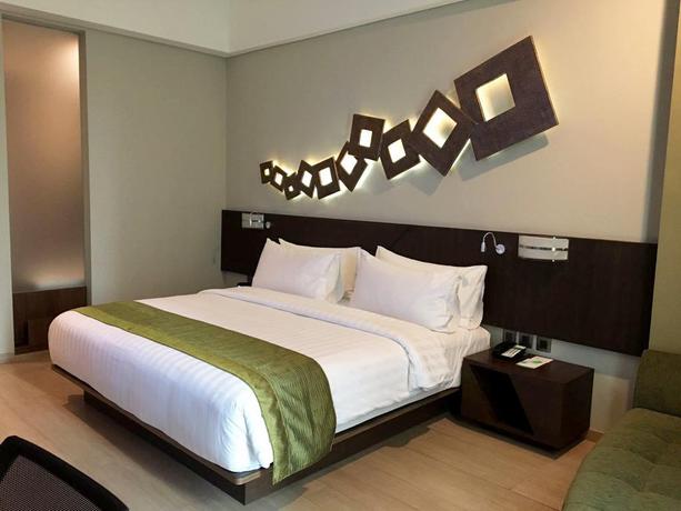 Imagen de la habitación del Hotel Holiday Inn Cikarang Jababeka, An Ihg. Foto 16