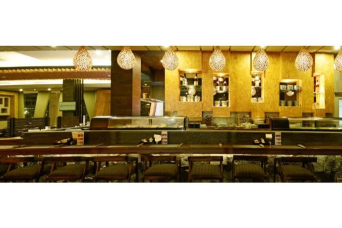 Imagen del bar/restaurante del Hotel Holiday Inn Cikarang Jababeka, An Ihg. Foto 4