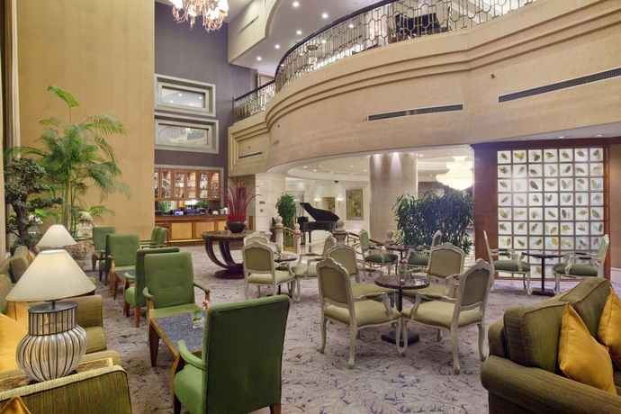 Imagen de los interiores del Hotel Holiday Inn City Center Shenyang. Foto 10