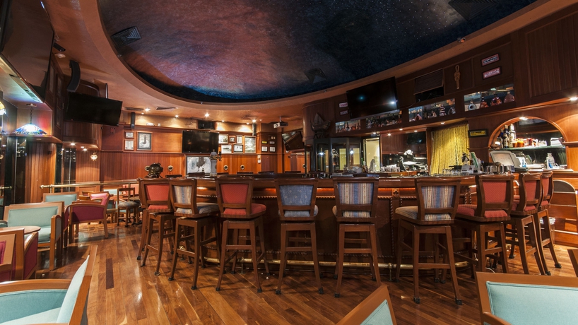 Imagen del bar/restaurante del Hotel Holiday Inn Ciudad Del Carmen, An Ihg. Foto 2