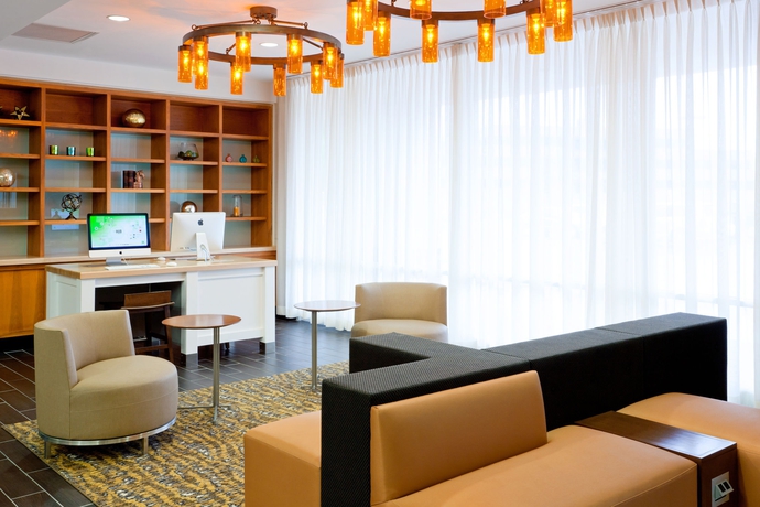 Imagen de los interiores del Hotel Holiday Inn Clark - Newark Area, An Ihg. Foto 10