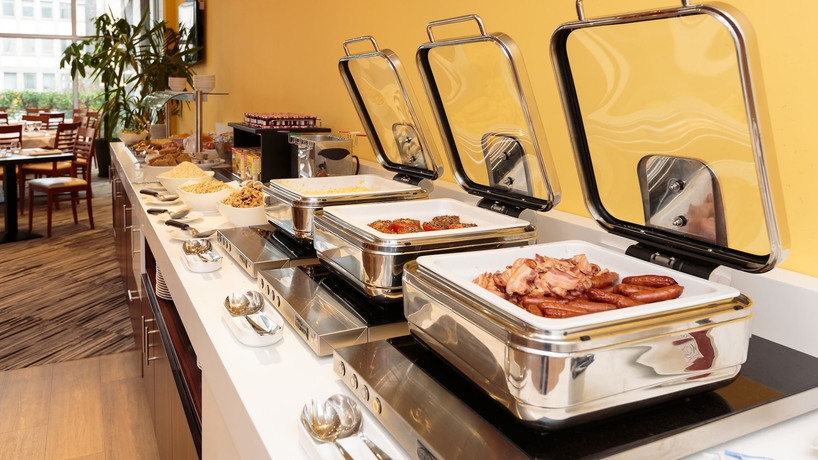 Imagen del bar/restaurante del Hotel Holiday Inn Clermont-ferrand Centre, An Ihg. Foto 4