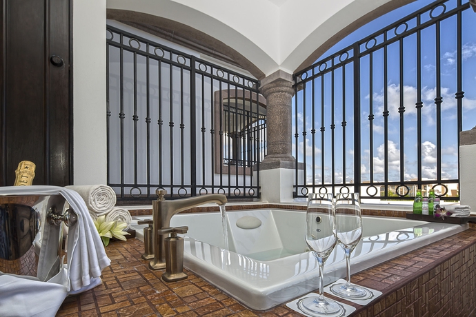 Imagen de los exteriores del Hotel Holiday Inn Club Vacations Grand Residences by IHG - All Inclusive. Foto 12