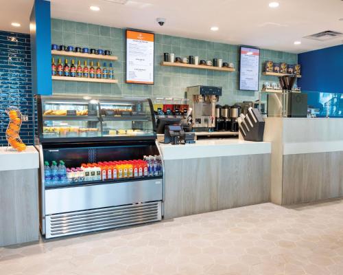 Imagen del bar/restaurante del Hotel Holiday Inn Club Vacations Myrtle Beach Oceanfront, an IHG. Foto 10