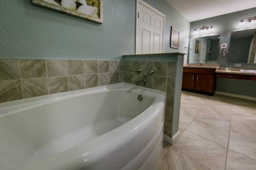 Imagen de la habitación del Hotel Holiday Inn Club Vacations Orlando Breeze Resort, An Ihg. Foto 3