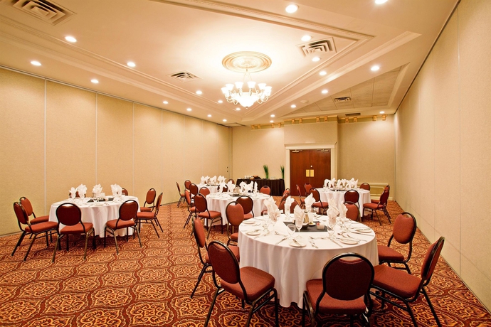 Imagen de la habitación del Hotel Holiday Inn Conference Center Edmonton South, An Ihg. Foto 10