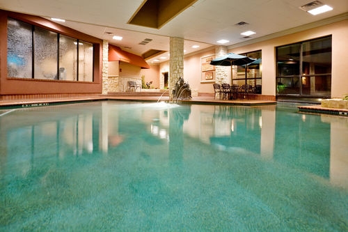Imagen de la piscina del Hotel Holiday Inn Dallas-richardson. Foto 5