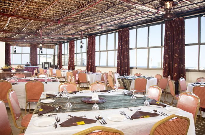 Imagen del bar/restaurante del Hotel Holiday Inn Dar Es Salaam City Center, An Ihg. Foto 5