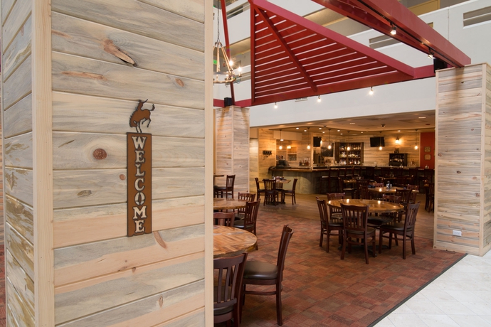 Imagen del bar/restaurante del Hotel Holiday Inn Denver East, An Ihg. Foto 4