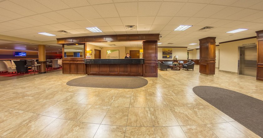 Imagen de los interiores del Hotel Holiday Inn Des Moines-Airport/Conf Center, an IHG. Foto 11