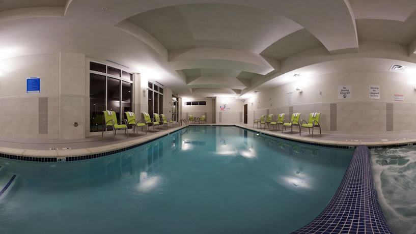 Imagen de la piscina del Hotel Holiday Inn Detroit Metro Airport, an IHG. Foto 19