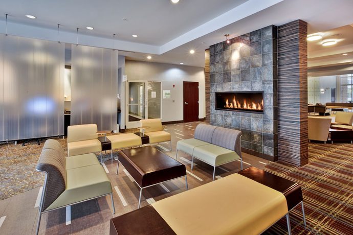 Imagen de los interiores del Hotel Holiday Inn Detroit Metro Airport, an IHG. Foto 18