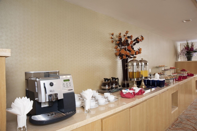 Imagen del bar/restaurante del Hotel Holiday Inn Downtown Beijing. Foto 3