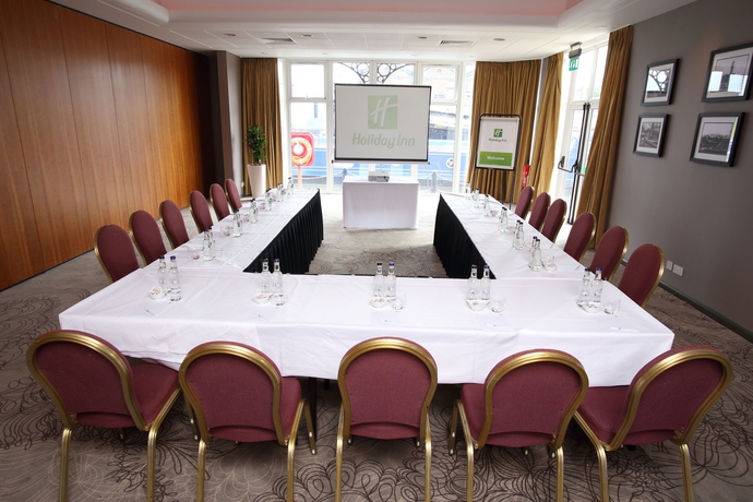 Imagen de los interiores del Hotel Holiday Inn Ellesmere Port, An Ihg. Foto 11