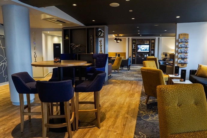 Imagen del bar/restaurante del Hotel Holiday Inn Ellesmere Port, An Ihg. Foto 2