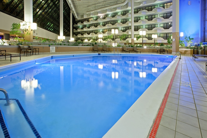 Imagen de la piscina del Hotel Holiday Inn Evansville Airport. Foto 16