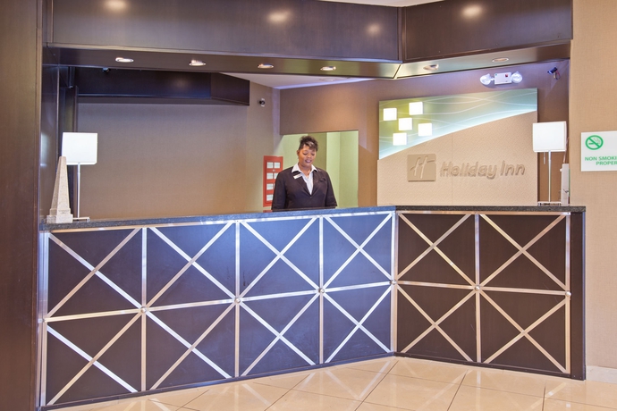 Imagen de los interiores del Hotel Holiday Inn Evansville Airport. Foto 9