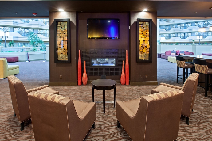 Imagen de los interiores del Hotel Holiday Inn Evansville Airport. Foto 12