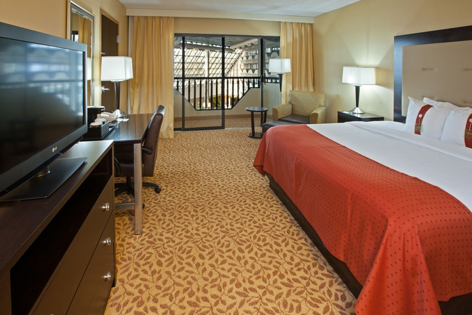 Imagen de la habitación del Hotel Holiday Inn Evansville Airport. Foto 6