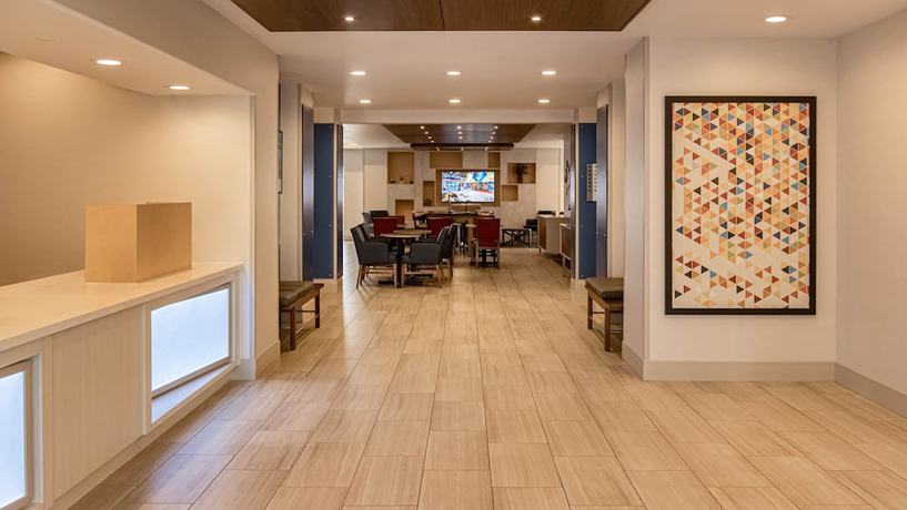 Imagen de los interiores del Hotel Holiday Inn Ex Ste Porterville, An Ihg. Foto 16