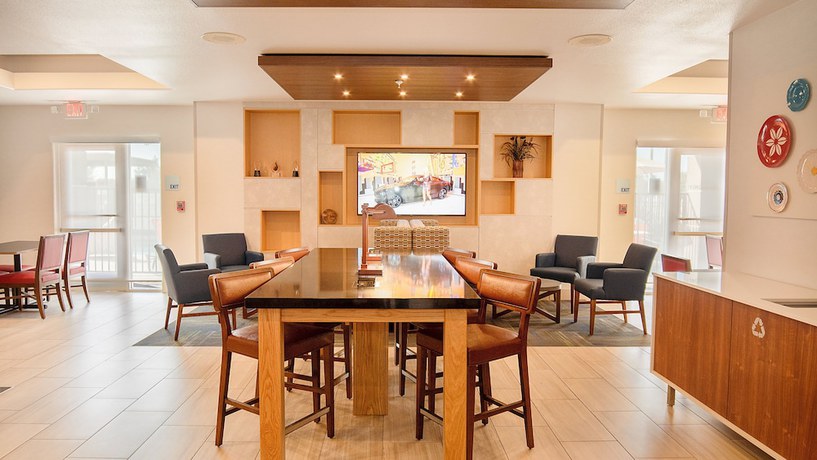 Imagen de los interiores del Hotel Holiday Inn Ex Ste Porterville, An Ihg. Foto 18