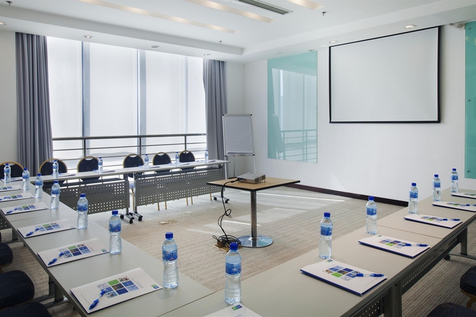 Imagen de los interiores del Hotel Holiday Inn Exp Wujiaochang, An Ihg. Foto 10