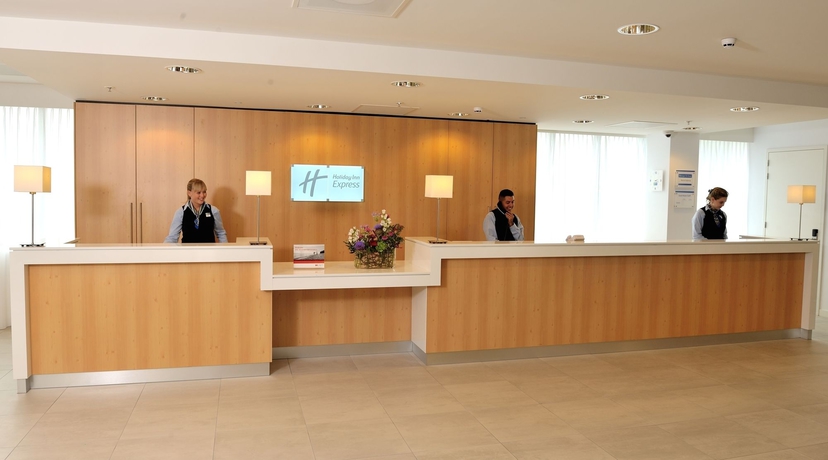 Imagen de los interiores del Hotel Holiday Inn Express Ámsterdam - Arena Towers. Foto 14