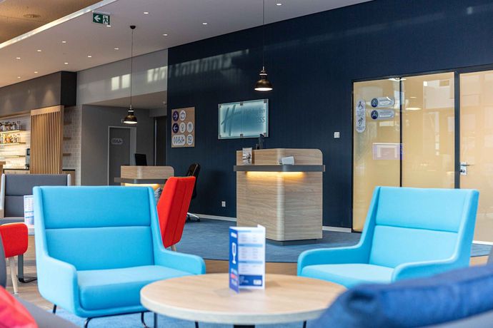 Imagen de los interiores del Hotel Holiday Inn Express Aarburg - Oftringen, an IHG. Foto 18