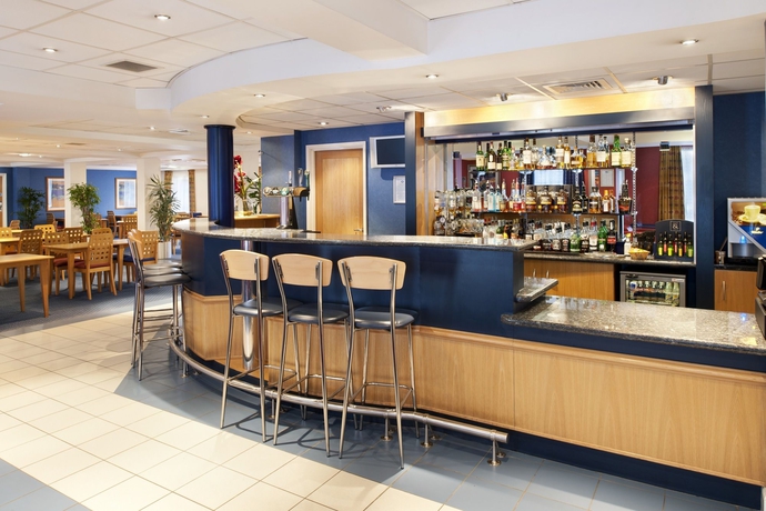 Imagen del bar/restaurante del Hotel Holiday Inn Express Aberdeen City Centre, An Ihg. Foto 2