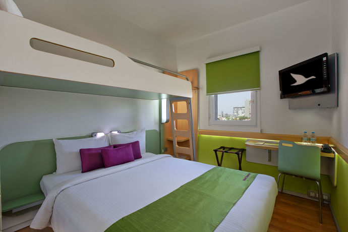Imagen del bar/restaurante del Hotel Holiday Inn Express Ahmdabad Prahlad Nagar, An Ihg. Foto 4
